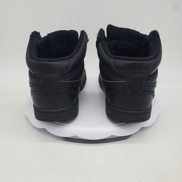 Nike Shoe Men's 8 Court Vision CD5466-002 Triple Black Mid Training Sneakers - Picture 4 of 8